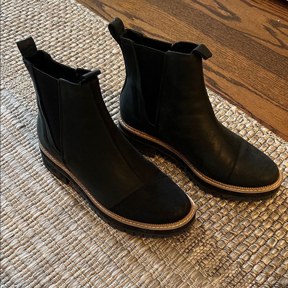Toms Black Chelsea Boots